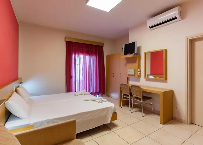 Lia Hotel apartamentowy Pefki