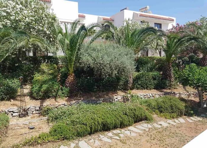 Lia Hotel apartamentowy Pefki