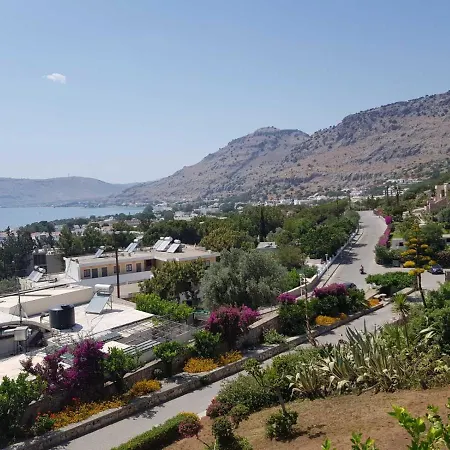 Lia Hotel apartamentowy Pefki