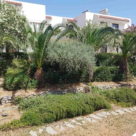 Lia Apart-hotel Pefki